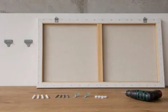 Leinwand montieren: DIY für Wand & Decke
